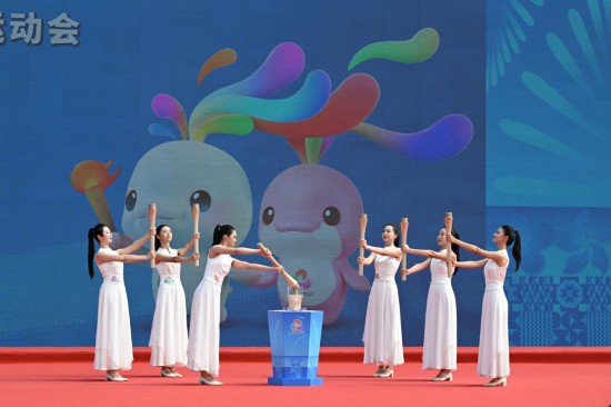 天津专业炒股配资网 李家超：十五运会火炬香港传递活动将于11月初举行